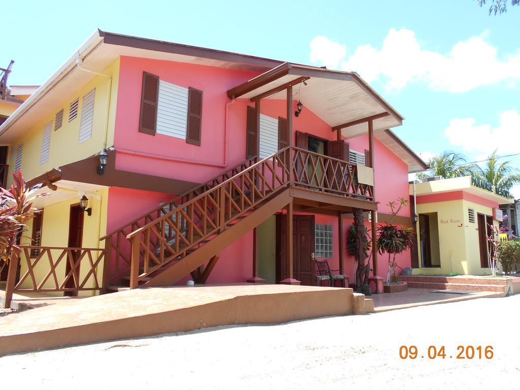 Alan'S Paradise Hotel Placencia Exterior foto