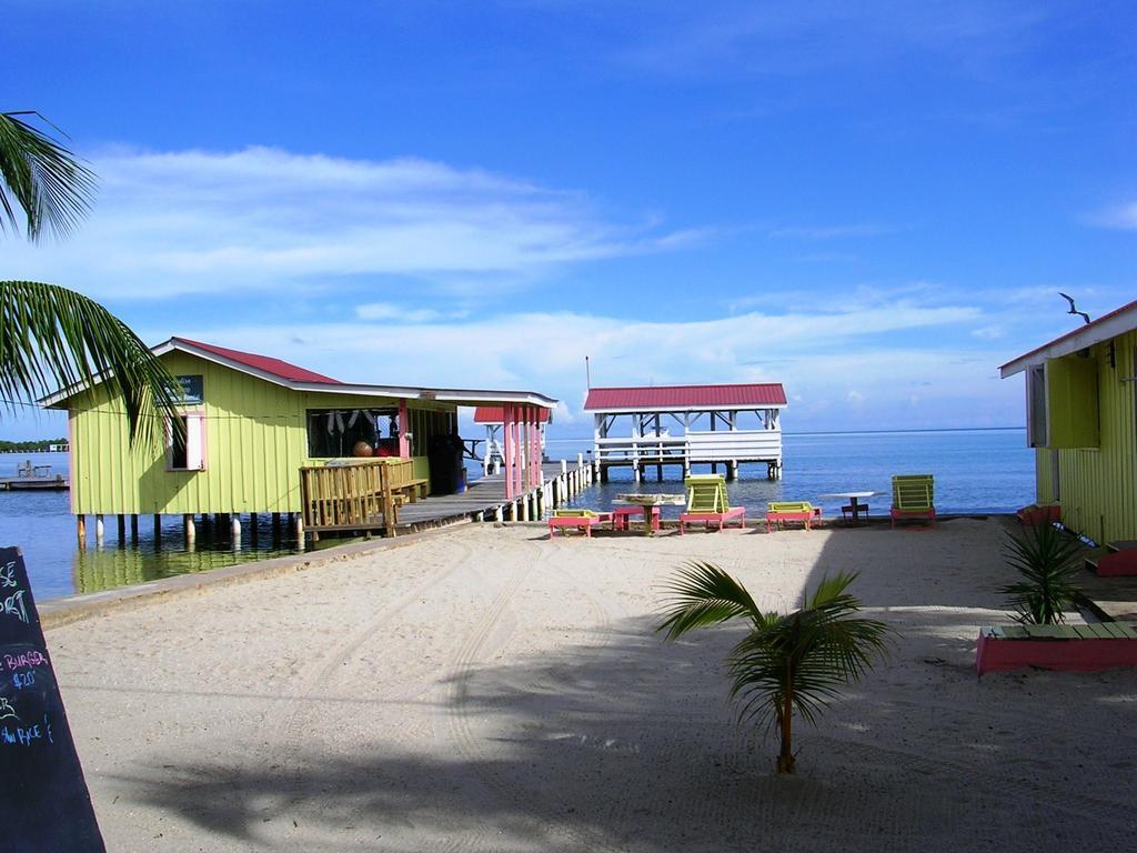Alan'S Paradise Hotel Placencia Exterior foto